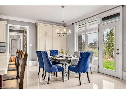 20 Chesswood Trail, Hamilton, ON - Indoor Photo Showing Dining Room