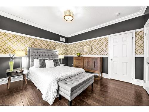 20 Chesswood Trail, Hamilton, ON - Indoor Photo Showing Bedroom