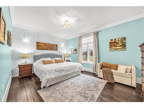 20 Chesswood Trail, Hamilton, ON - Indoor Photo Showing Bedroom