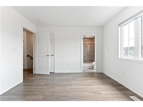 35 Lincoln Drive, Belleville, ON - Indoor Photo Showing Other Room