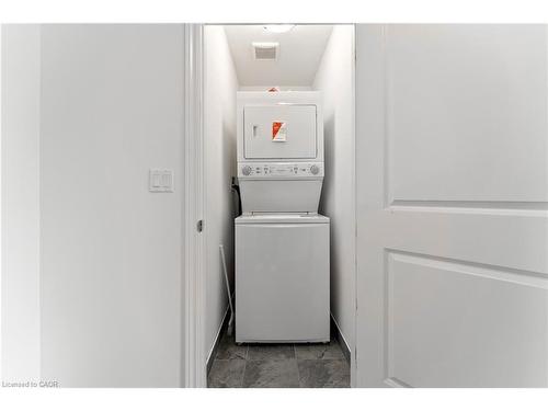 35 Lincoln Drive, Belleville, ON - Indoor Photo Showing Laundry Room