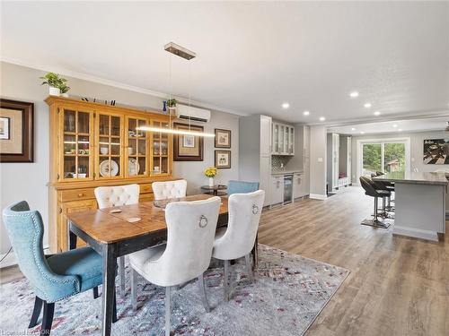 891 Peninsula Road, Gravenhurst, ON - Indoor Photo Showing Dining Room