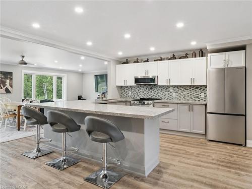 891 Peninsula Road, Gravenhurst, ON - Indoor Photo Showing Kitchen With Upgraded Kitchen