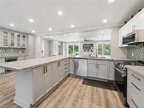 891 Peninsula Road, Gravenhurst, ON - Indoor Photo Showing Kitchen With Stainless Steel Kitchen With Upgraded Kitchen