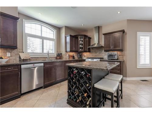264 Dorchester Drive, Grimsby, ON - Indoor Photo Showing Kitchen With Stainless Steel Kitchen With Upgraded Kitchen