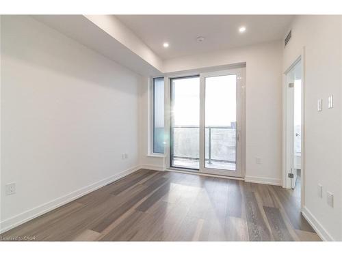 1710-15 Wellington Street S, Kitchener, ON - Indoor Photo Showing Other Room