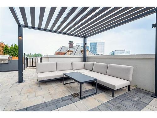 1710-15 Wellington Street S, Kitchener, ON - Outdoor With Exterior