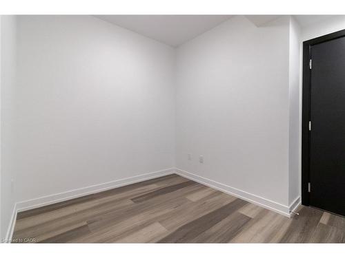 1710-15 Wellington Street S, Kitchener, ON - Indoor Photo Showing Other Room