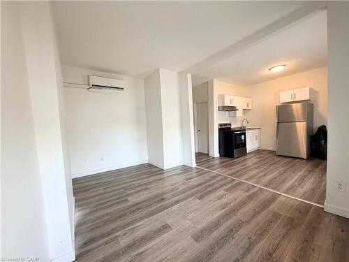 6-117 Park Street S, Hamilton, ON - Indoor