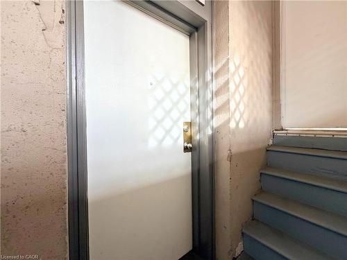 6-117 Park Street S, Hamilton, ON - Indoor Photo Showing Other Room