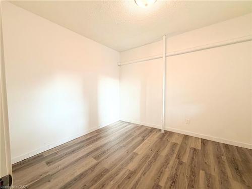 6-117 Park Street S, Hamilton, ON - Indoor Photo Showing Other Room