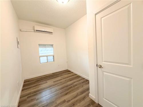 6-117 Park Street S, Hamilton, ON - Indoor Photo Showing Other Room