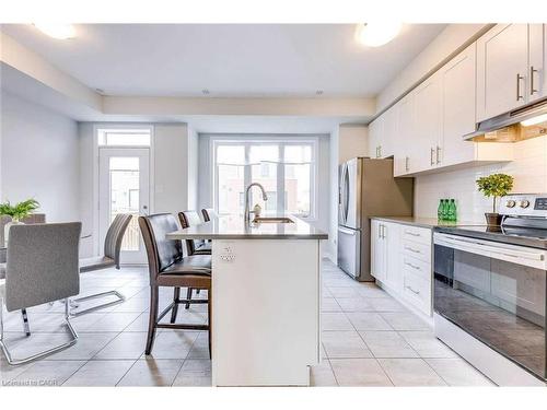 47 Rapids Lane, Hamilton, ON - Indoor Photo Showing Kitchen