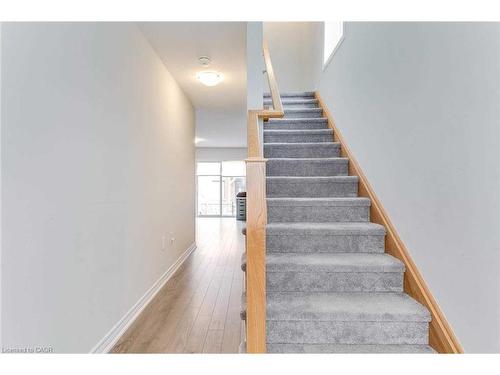 47 Rapids Lane, Hamilton, ON - Indoor Photo Showing Other Room