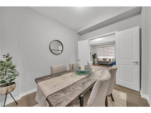 22 Rustic Oak Trail, Ayr, ON - Indoor Photo Showing Dining Room