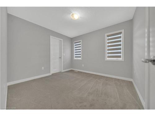 22 Rustic Oak Trail, Ayr, ON - Indoor Photo Showing Other Room