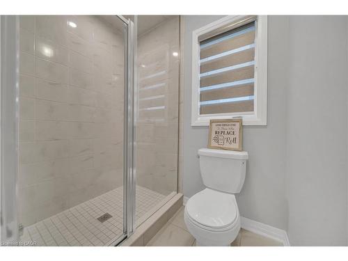 22 Rustic Oak Trail, Ayr, ON - Indoor Photo Showing Bathroom