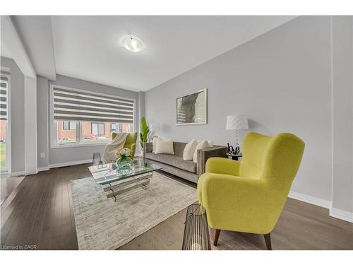 22 Rustic Oak Trail, Ayr, ON - Indoor Photo Showing Living Room