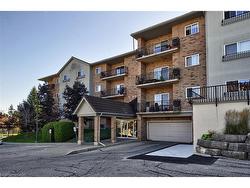 302-345 Briarmeadow Drive  Kitchener, ON N2A 4J6