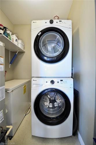 302-345 Briarmeadow Drive, Kitchener, ON 