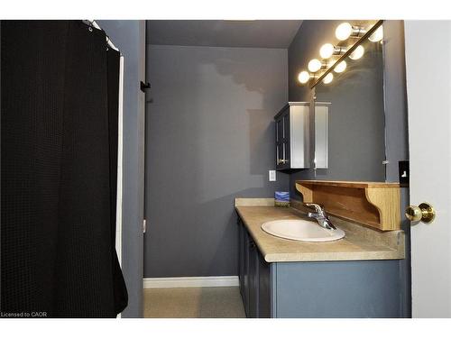 302-345 Briarmeadow Drive, Kitchener, ON 