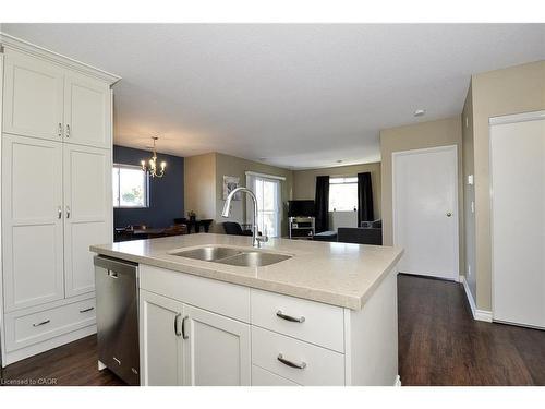 302-345 Briarmeadow Drive, Kitchener, ON 