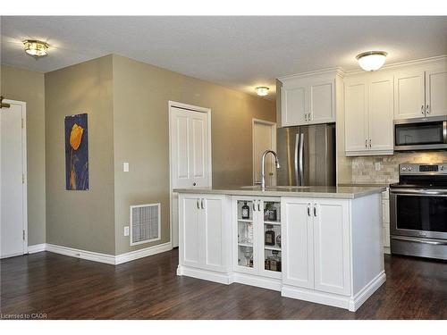 302-345 Briarmeadow Drive, Kitchener, ON 