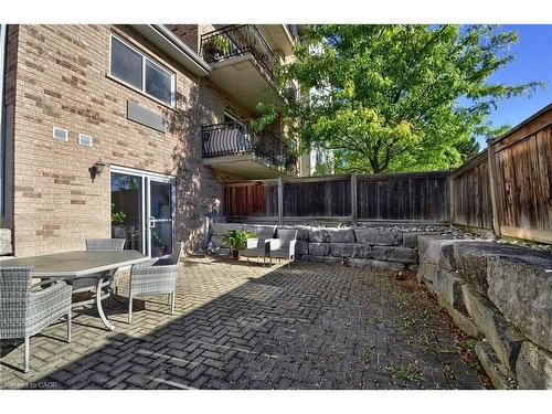 302-345 Briarmeadow Drive, Kitchener, ON 