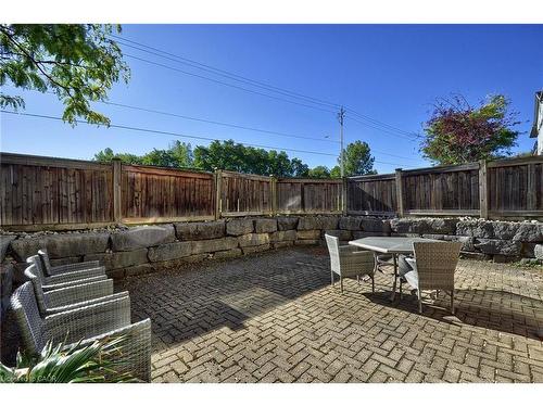 302-345 Briarmeadow Drive, Kitchener, ON 