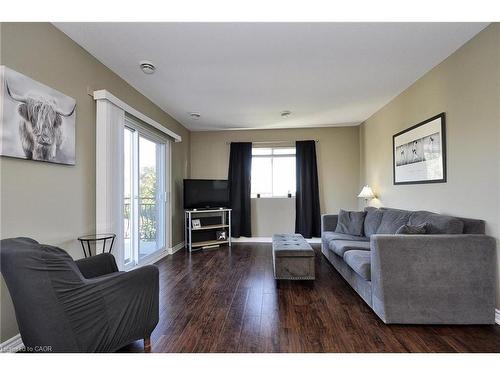 302-345 Briarmeadow Drive, Kitchener, ON 