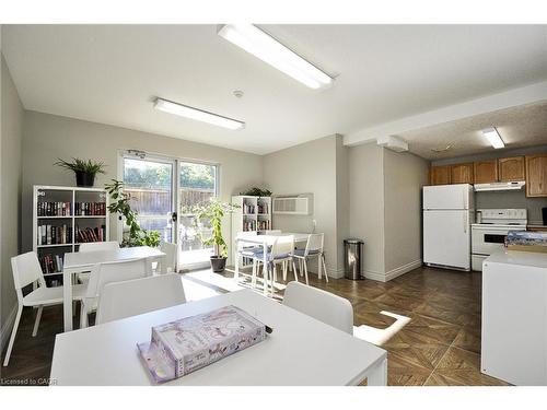 302-345 Briarmeadow Drive, Kitchener, ON 