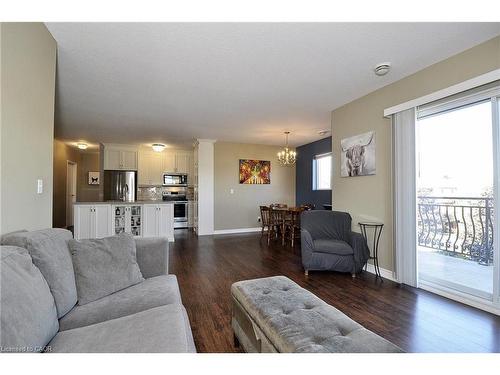 302-345 Briarmeadow Drive, Kitchener, ON 