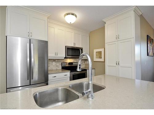 302-345 Briarmeadow Drive, Kitchener, ON 