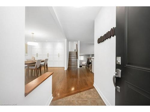 112 Thomas Street, Cambridge, ON - Indoor Photo Showing Other Room