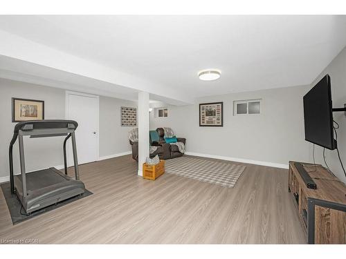 112 Thomas Street, Cambridge, ON - Indoor Photo Showing Gym Room