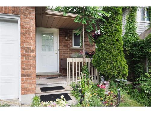 429 Exmoor Street, Waterloo, ON - Outdoor