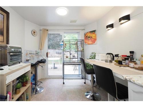 429 Exmoor Street, Waterloo, ON - Indoor Photo Showing Office