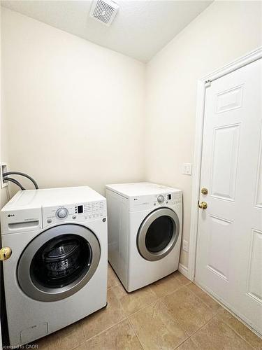 108 Yates Avenue, Cambridge, ON - Indoor Photo Showing Laundry Room