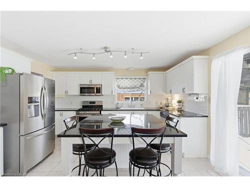 65 Thistlemoor Drive, Caledonia, ON - Indoor Photo Showing Kitchen