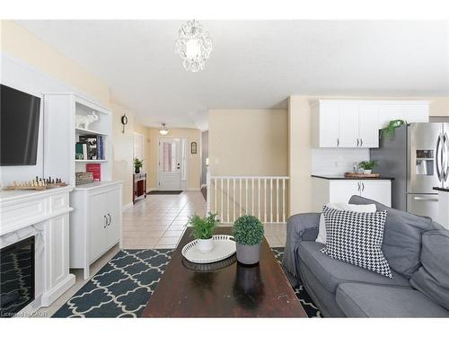 65 Thistlemoor Drive, Caledonia, ON - Indoor Photo Showing Other Room