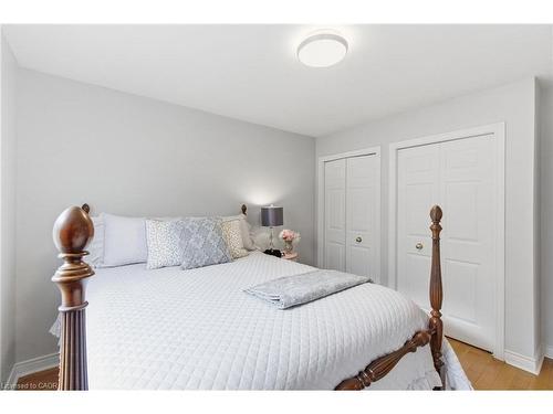 65 Thistlemoor Drive, Caledonia, ON - Indoor Photo Showing Bedroom