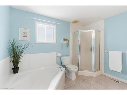 65 Thistlemoor Drive, Caledonia, ON - Indoor Photo Showing Bathroom