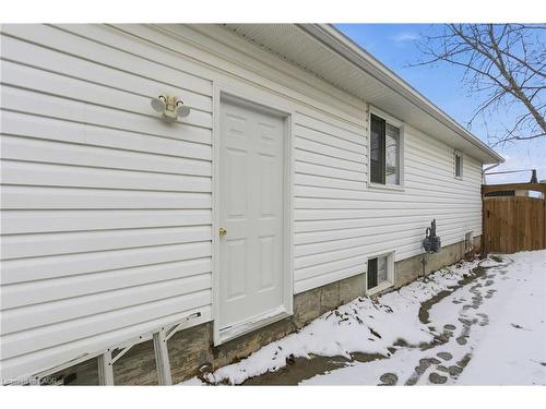 65 Thistlemoor Drive, Caledonia, ON - Outdoor With Exterior