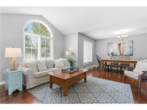 65 Thistlemoor Drive, Caledonia, ON - Indoor Photo Showing Living Room