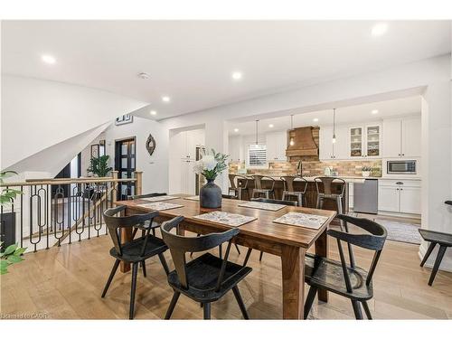3196 Desmond Drive, Burlington, ON - Indoor Photo Showing Dining Room