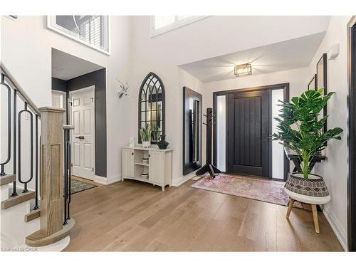 3196 Desmond Drive, Burlington, ON - Indoor Photo Showing Other Room