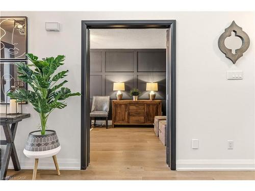 3196 Desmond Drive, Burlington, ON - Indoor