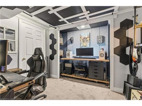 3196 Desmond Drive, Burlington, ON - Indoor