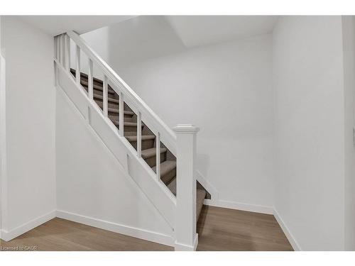 20 Crosthwaite Avenue N, Hamilton, ON - Indoor Photo Showing Other Room