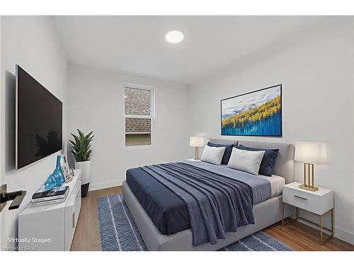 20 Crosthwaite Avenue N, Hamilton, ON - Indoor Photo Showing Bedroom